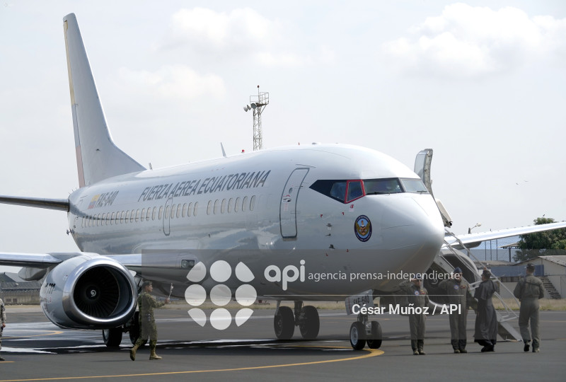 GYE-BOEING 737-500 FAE