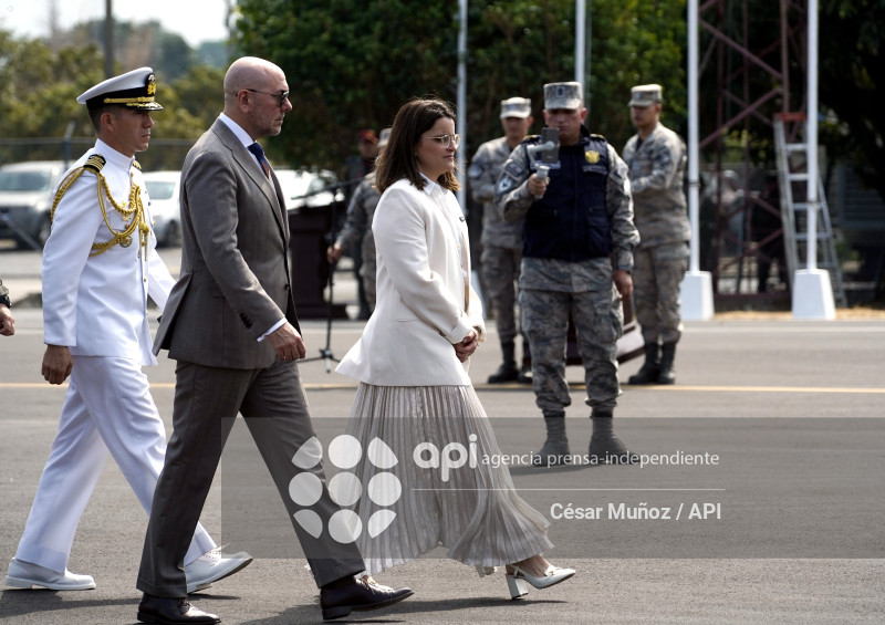 GYE-BOEING 737-500 FAE