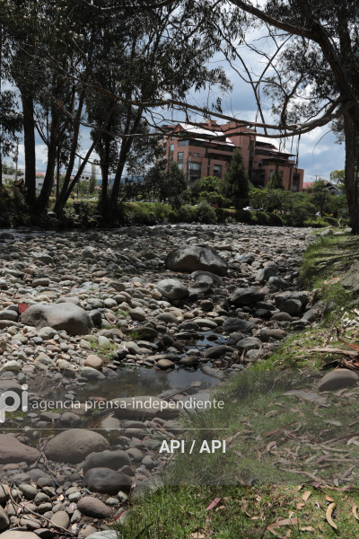 CUE-RIO YANUNCAY-BAJO CAUDAL