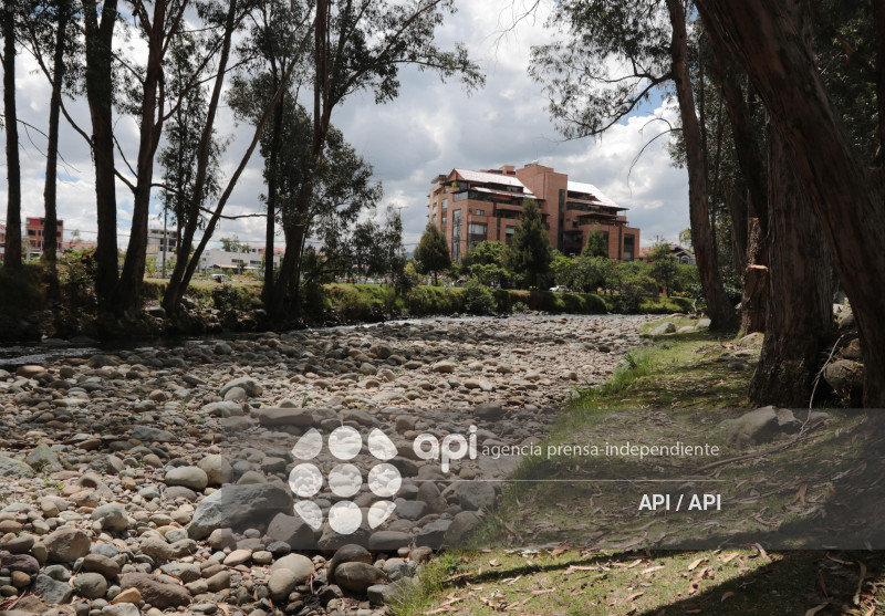 CUE-RIO YANUNCAY-BAJO CAUDAL