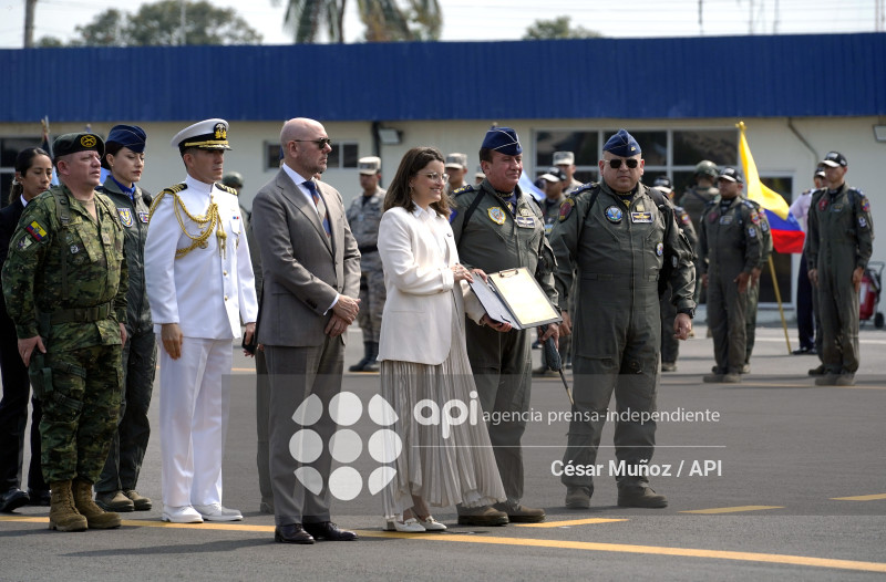 GYE-BOEING 737-500 FAE