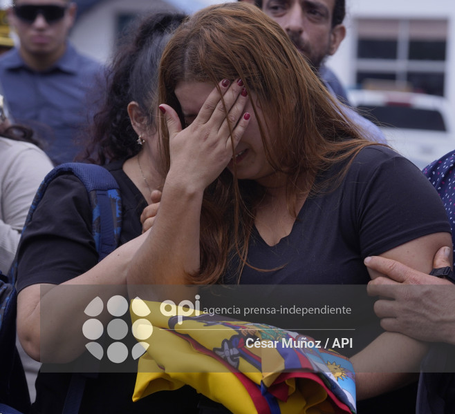 GYE-CAPILLA ARDIENTE POLICIA