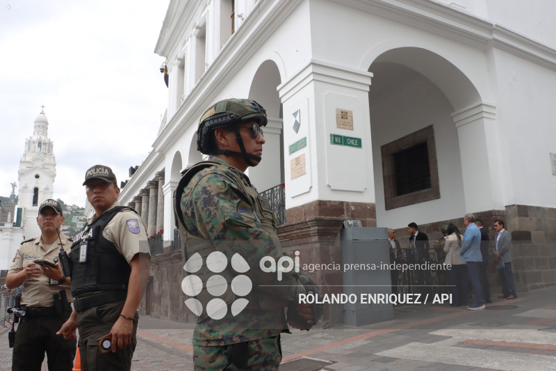 NOBOA REUNION SEGURIDAD