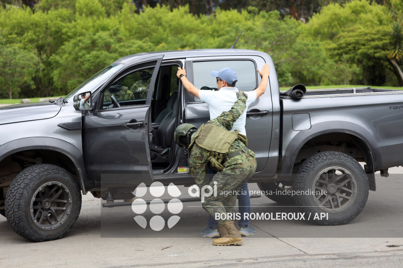 CUENCA-CONTROL MILITAR-ARMAS-DELINCUENCIA