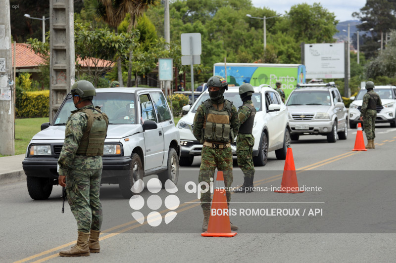 CUENCA-CONTROL MILITAR-ARMAS-DELINCUENCIA