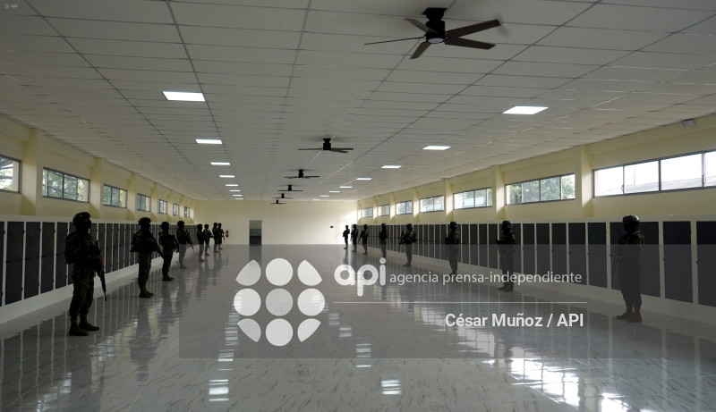 GYE-AQUILES BARRACAS MILITARES