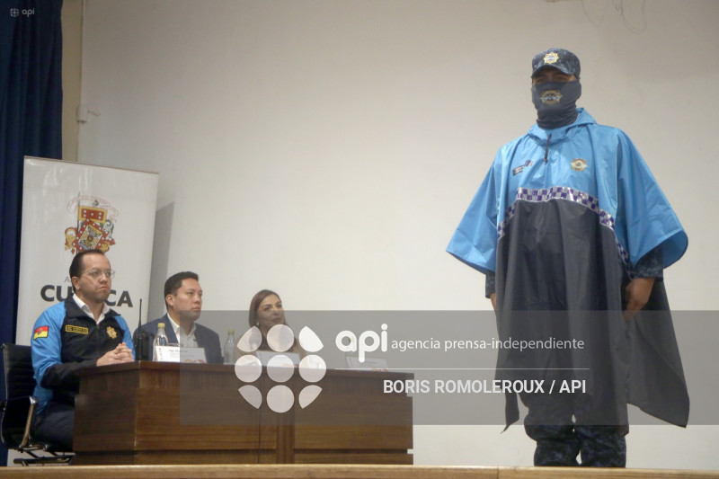 CUENCA-PRESENTACION-NUEVOS UNIFORMES-GUARDIA CIUDADANA