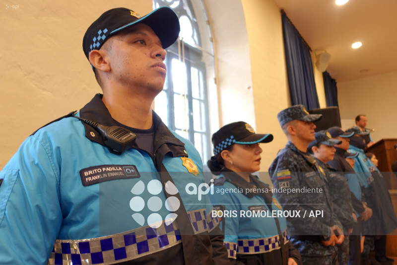 CUENCA-PRESENTACION-NUEVOS UNIFORMES-GUARDIA CIUDADANA