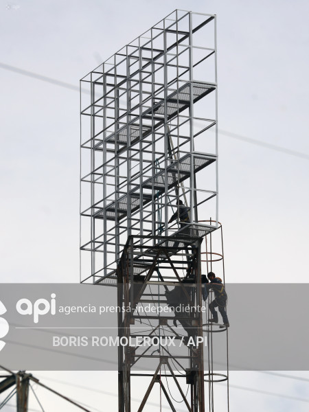 CUENCA-REMODELACION-SISTEMA ILUMINACION-ESTADIO