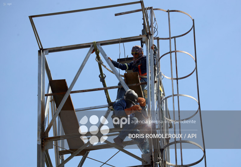 CUENCA-REMODELACION-SISTEMA ILUMINACION-ESTADIO