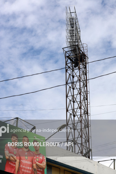 CUENCA-REMODELACION-SISTEMA ILUMINACION-ESTADIO