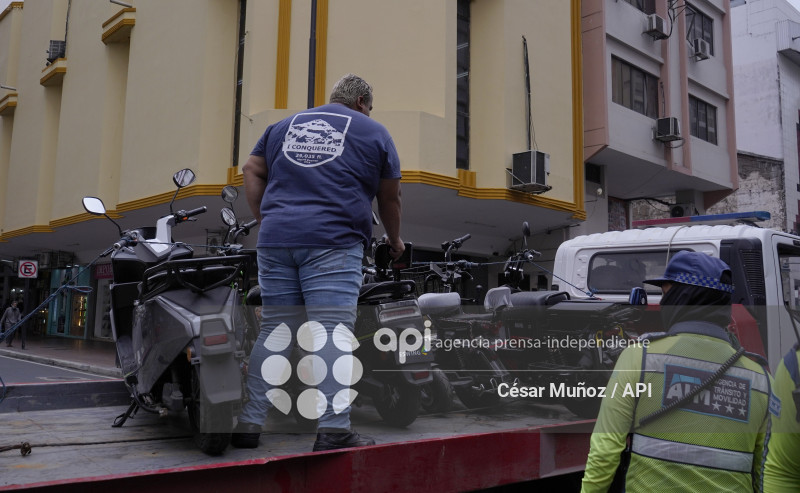 GYE-OPERATIVO MOTOS ELECTRICAS