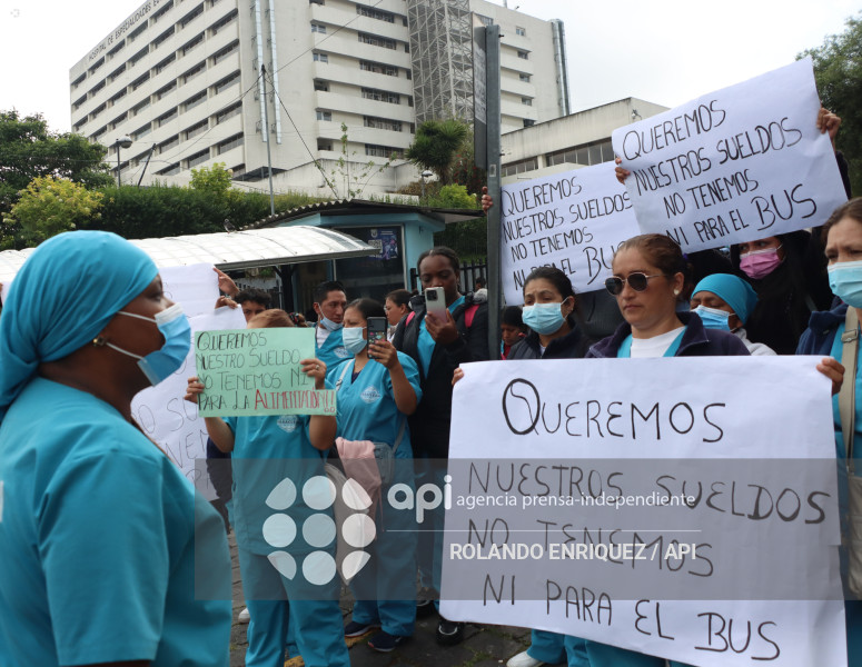 PROTESTA TRABAJADORES LIMPIEZA HOSPITAL EUGENIO ESPEJO