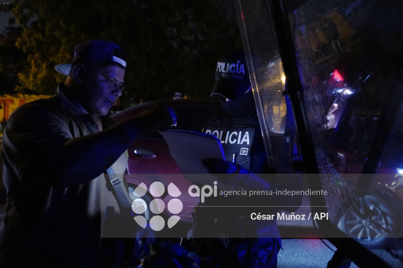 GYE-OPERATIVOS POLICIA