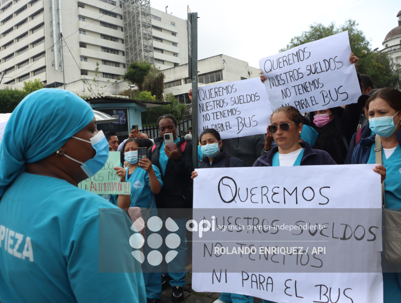 PROTESTA TRABAJADORES LIMPIEZA HOSPITAL EUGENIO ESPEJO