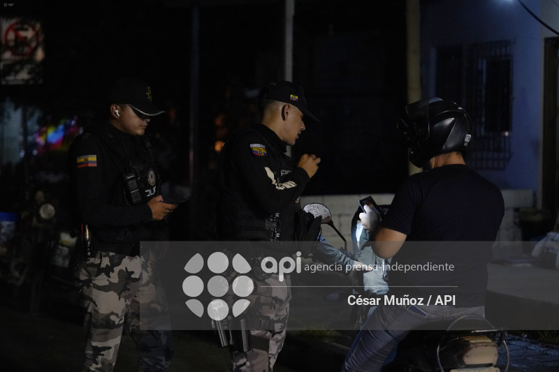 GYE-OPERATIVOS POLICIA