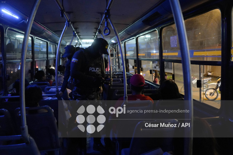 GYE-OPERATIVOS POLICIA