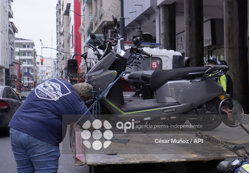 GYE-OPERATIVO MOTOS ELECTRICAS