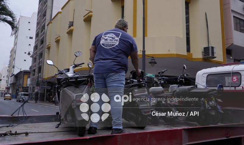 GYE-OPERATIVO MOTOS ELECTRICAS