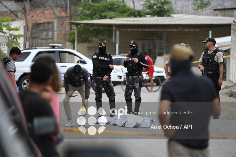 MANTA-SICARIATO-LEONIDAS-PROAÑO