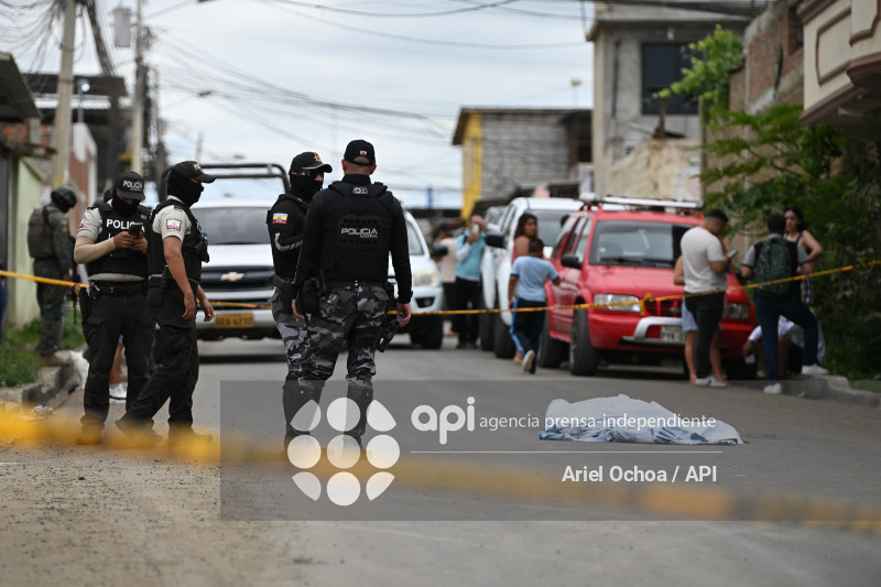 MANTA-SICARIATO-LEONIDAS-PROAÑO