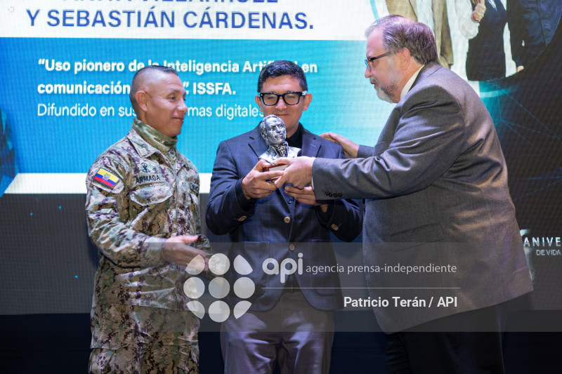 ENTREGA DE PREMIOS EUGENIO ESPEJO DE LA UNP