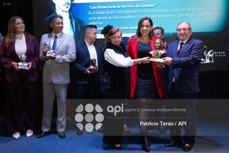 ENTREGA DE PREMIOS EUGENIO ESPEJO DE LA UNP