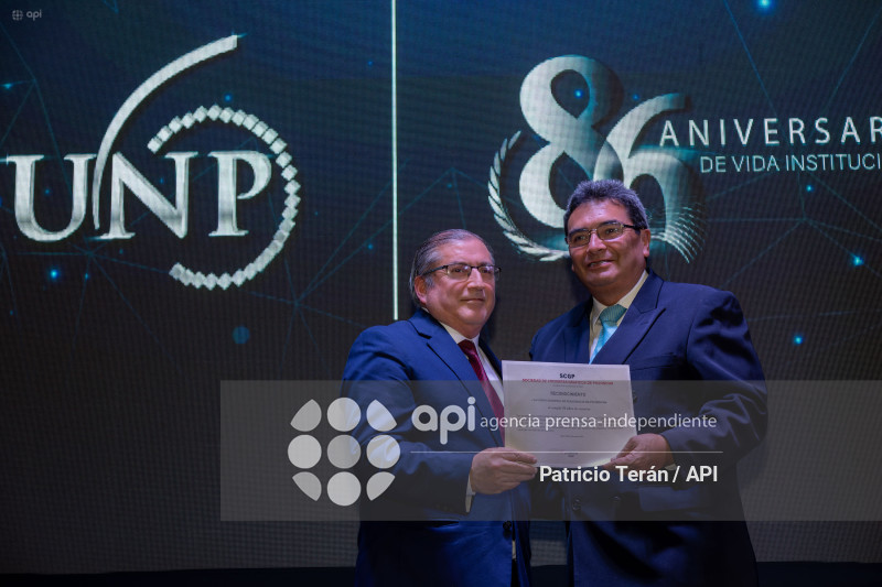 ENTREGA DE PREMIOS EUGENIO ESPEJO DE LA UNP