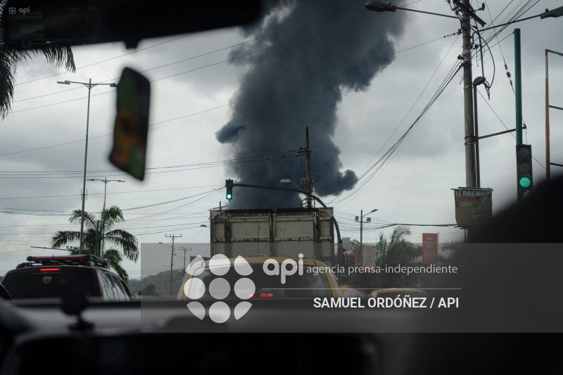 INCENDIO REFINERIA ESMERALDAS