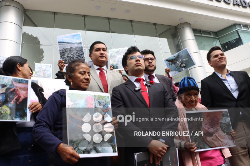 PLANTON AFECTADOS DERRAME PETROLEO