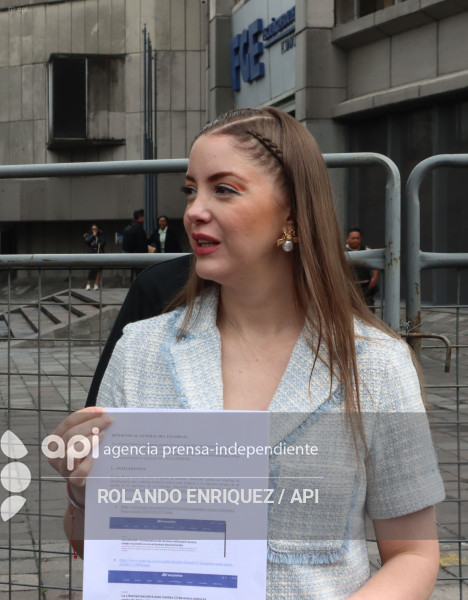 MONICA PALACIOS NOTICIA CRIMINIS GELLIBERT