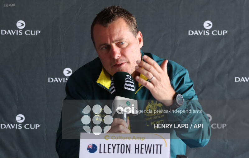 CAPITANES COPA DAVIS