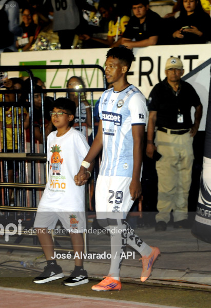 FBL-NOCHEGUAYAQUILCITY