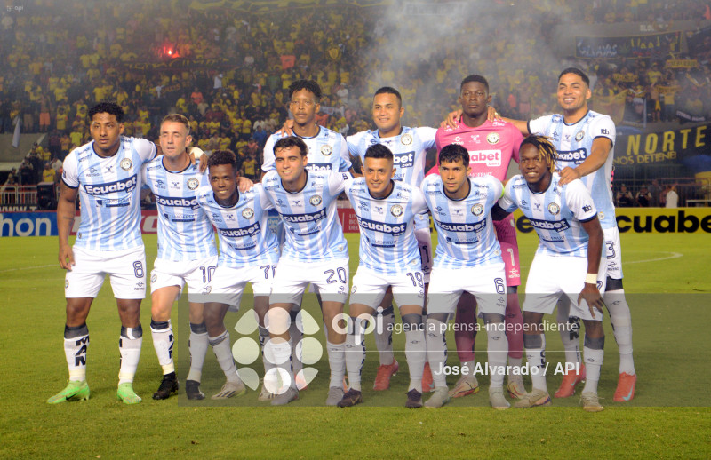 FBL-NOCHEGUAYAQUILCITY