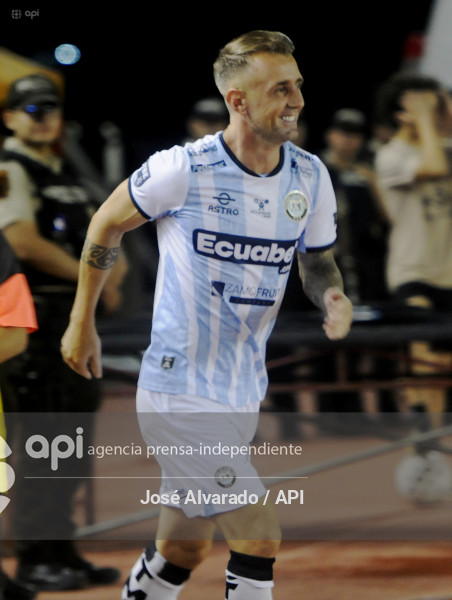 FBL-NOCHEGUAYAQUILCITY