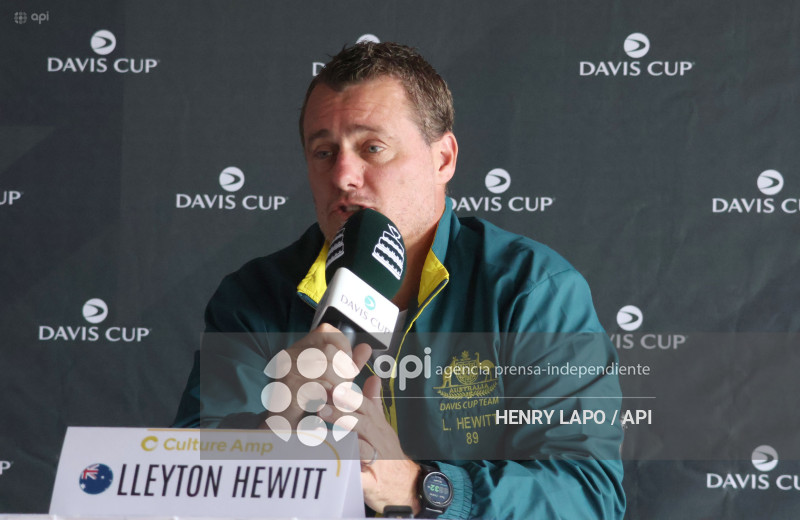 CAPITANES COPA DAVIS