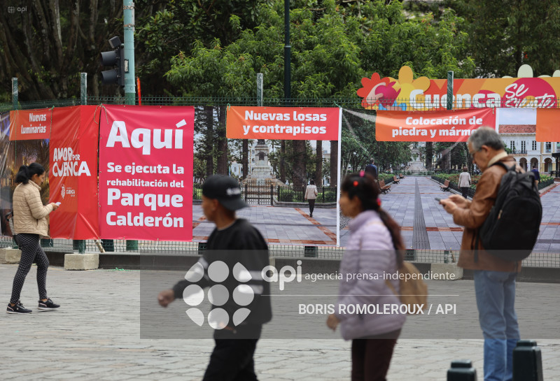 CUENCA-VALLAS PARQUE CALDERON-CAMBIO PISO