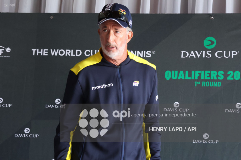 CAPITANES COPA DAVIS