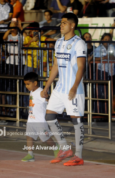 FBL-NOCHEGUAYAQUILCITY