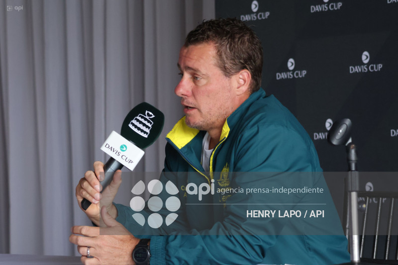 CAPITANES COPA DAVIS