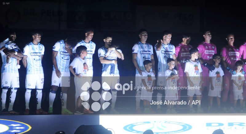 FBL-NOCHEGUAYAQUILCITY