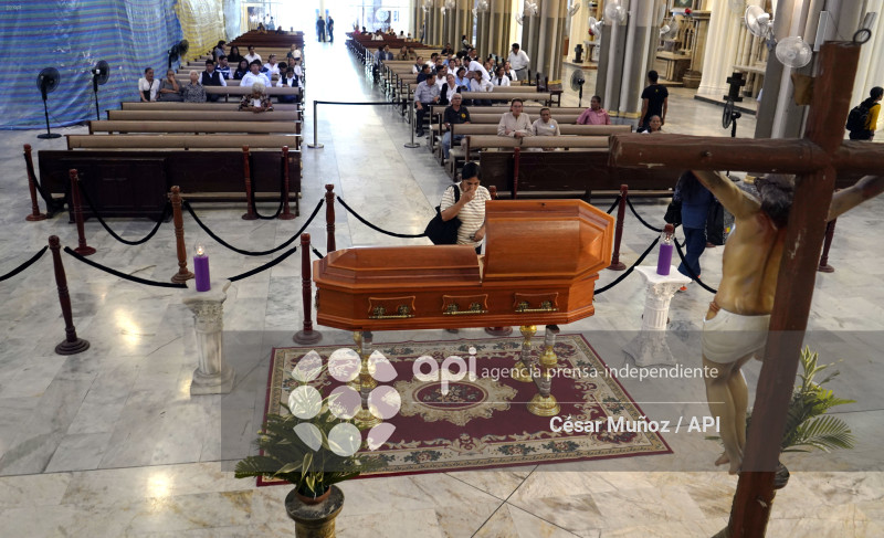 GYE-VELORIO MONSENOR ARREGUI