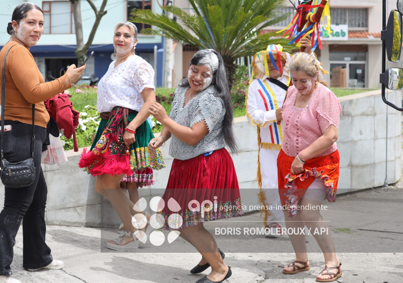 CUENCA-LANZAMIENTO-MOTE PATA MAS GRANDE DEL MUNDO