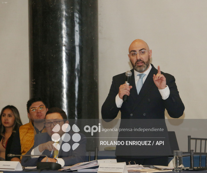 MARIO GODOY PRESENTA SU DEFENSA EN LA COM FISCALIZACION