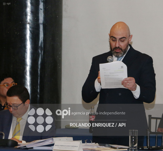 MARIO GODOY PRESENTA SU DEFENSA EN LA COM FISCALIZACION