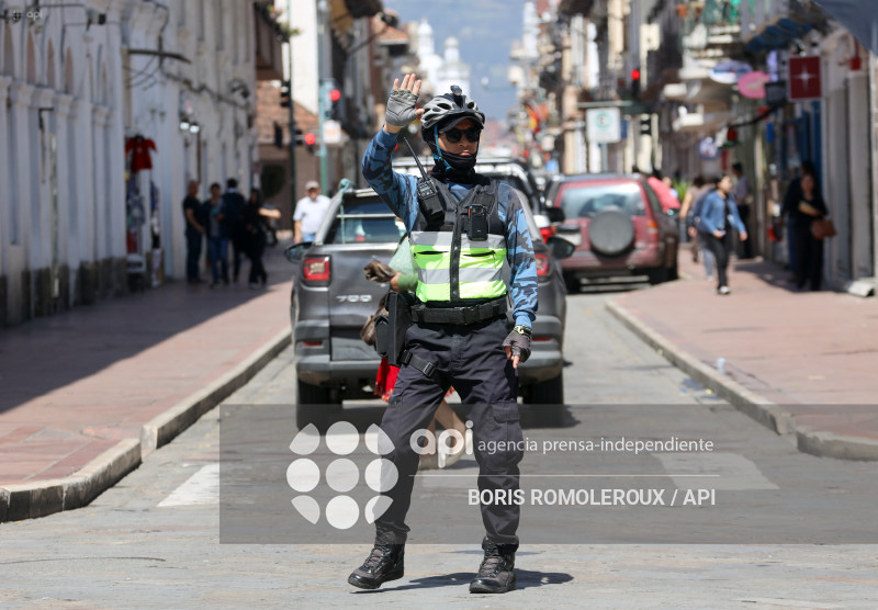CUENCA-AGENTES TRANSITO