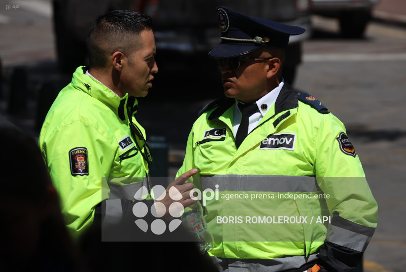 CUENCA-AGENTES TRANSITO