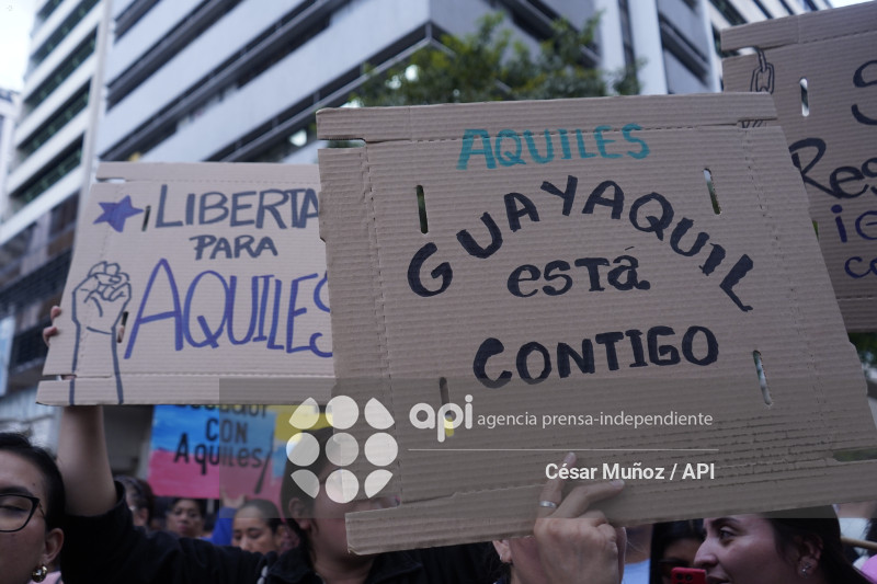 GYE-MARCHA APOYO AQUILES