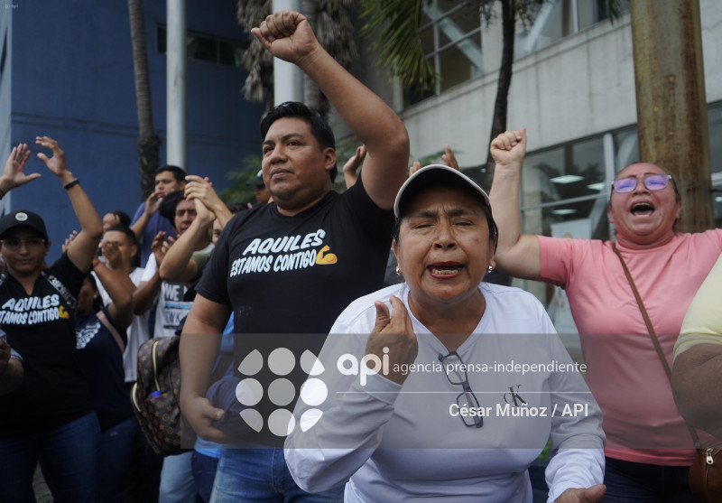 GYE-DETENCION AQUILES