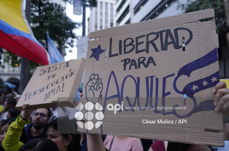 GYE-MARCHA APOYO AQUILES